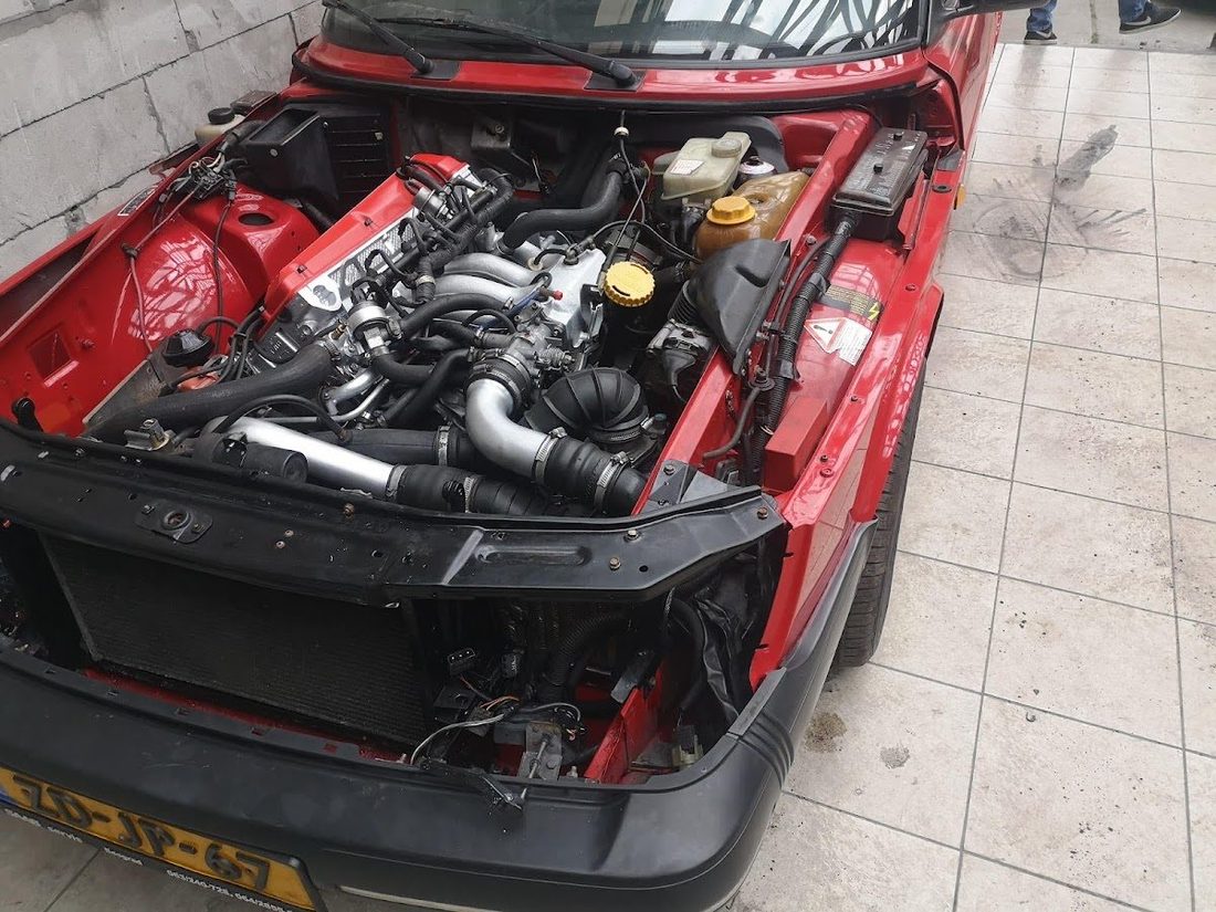 Klasični Saab 900 kabriolet